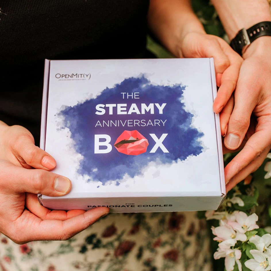 Steamy Anniversary box for couples - Image 12