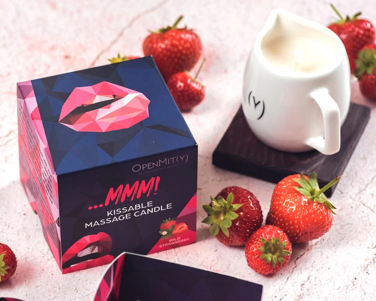 Kissable Strawberry Massage Candle - Image 7